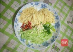 麻辣黄瓜豆皮丝的做法图解3