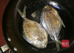 煎海鱼的做法图解2