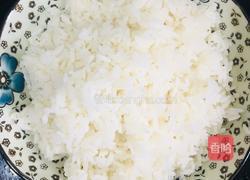 香肠彩蔬炒饭的做法图解5