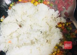 香肠彩蔬炒饭的做法图解13