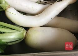猪脊骨白萝卜汤(秋季养颜美容汤)的做法图解3