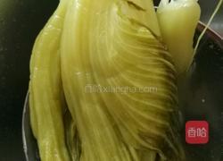 酸菜炒腩肉的做法图解2