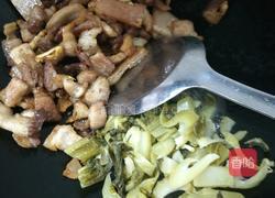 酸菜炒腩肉的做法图解6