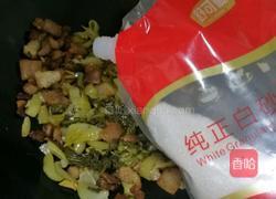 酸菜炒腩肉的做法图解7