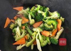 清炒西兰花的做法图解9