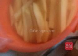 酸甜炸薯条的做法图解3