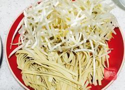 鸡汤土豆粉的做法图解1