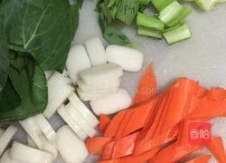 青菜肉末炒年糕的做法图解1