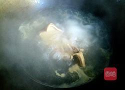 白果猪肚炖鸡汤的做法图解4