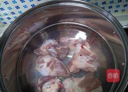 家常大骨汤的做法图解1