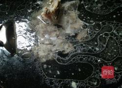 莲藕胡萝卜猪骨汤的做法图解3