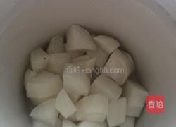 白萝卜筒骨汤的做法图解4