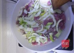 青菜牛肉炒饭的做法图解5