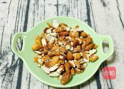 杏仁松子仁牛轧糖的做法图解2