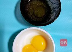 紫薯鸡蛋卷的做法图解1