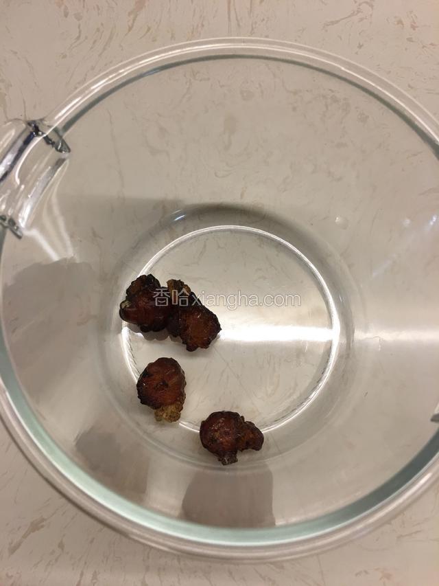 桃胶净水冰箱冷藏泡发5小时