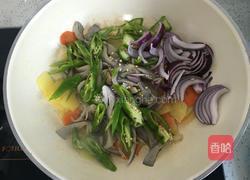 土豆片炒蘑菇的做法图解6