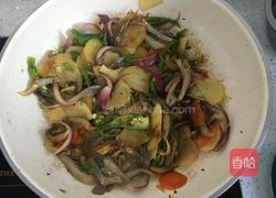 土豆片炒蘑菇的做法图解8