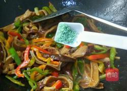 青红椒炒猪肚的做法图解16