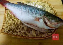 清蒸鲈鱼的做法图解3