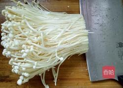 白灼金针菇的做法图解1