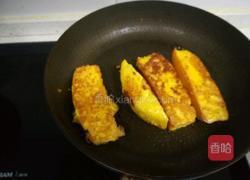 香煎玉米饼条的做法图解4