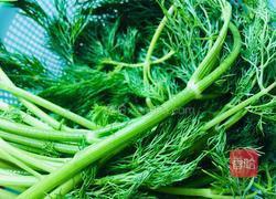 茴香炒鸡蛋的做法图解1