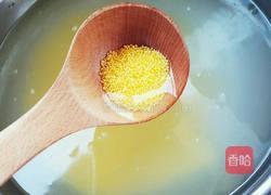 小米海参粥的做法图解5