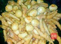 鹌鹑蛋焖鸡爪的做法图解7