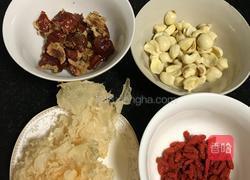 红枣莲子银耳汤的做法图解5