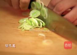 韩式辣白菜炒饭的做法图解1