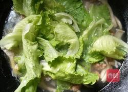 平菇酥肉汤的做法图解5