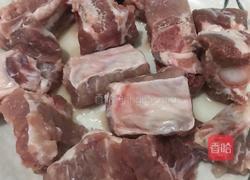 海带玉米排骨汤的做法图解1