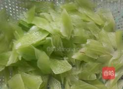 素炒莴笋的做法图解2