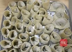 香菜馄饨的做法图解1