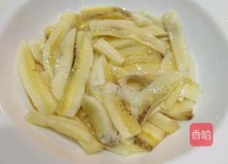 香蕉桃子甜品的做法图解2