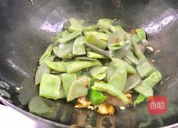 五花肉炒扁豆的做法图解12