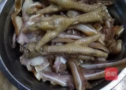 卤鸡脚猪耳的做法图解6