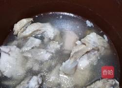 西红柿骨汤青菜面的做法图解1