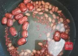 红枣花生红小豆汤的做法图解4