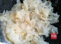 鲜银耳炒鸡蛋的做法图解3