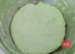 豆沙菠菜糯米饼的做法图解2