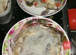 螃蟹蒸粉丝的做法图解2