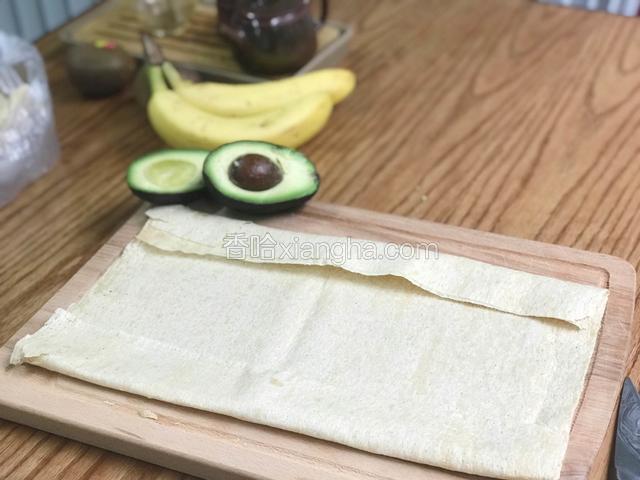 在家里旁边买的山东煎饼、一次性可以买好几个放在冰箱慢慢用