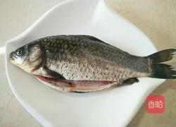 鲫鱼豆腐汤的做法图解1