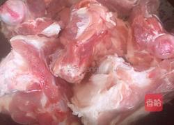 酸菜炖大骨头的做法图解5