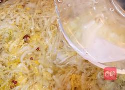 酸菜炖大骨头的做法图解9