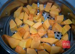 小猪豆沙包的做法图解1