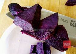 紫薯奶香小花馒头的做法图解2