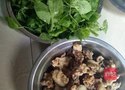 豌豆荚酥肉汤的做法图解1